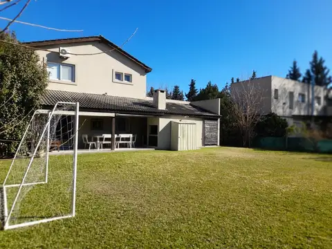 VENTA CASA 4 DORM - BARRIO EL RECODO