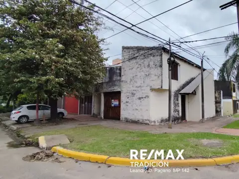 Venta casa con patio en Resistencia