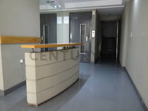 Juana Azurduy 1500, Piso 3