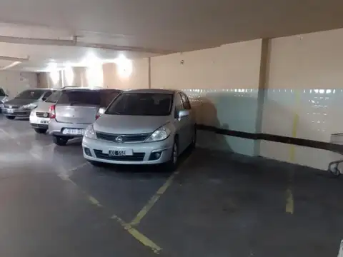 Cochera en Avellaneda Pleno centro