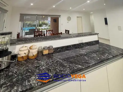 Casa en Venta en Pilar del Este - San Ramon, USD 220.000