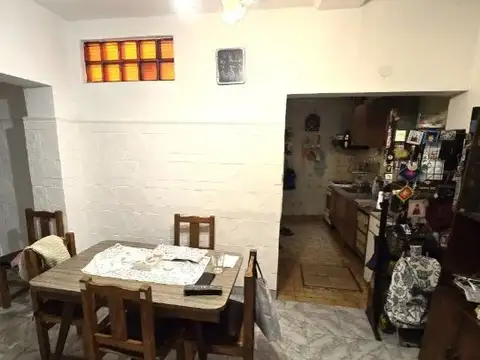 Depto Tipo Casa en Venta en Flores, USD 175.000