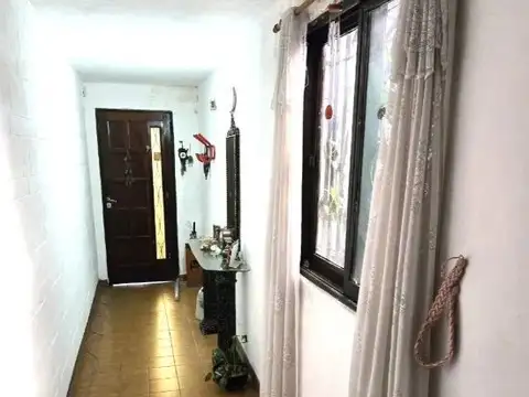 Depto Tipo Casa 5 ambientes con 2 baños