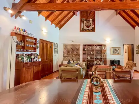 Casa 6 ambientes con 3 baños