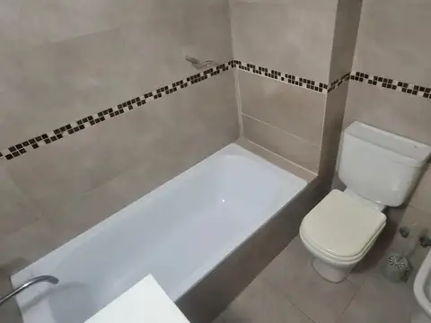 Vende Exc Dpto Monoambiente a 2 cuadras de Estacion Castelar