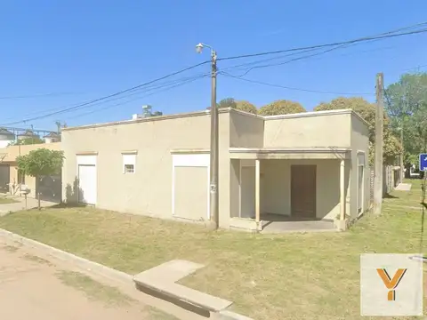 Casa en venta - 2 Dormitorios 1 Baño - 304mts2 - Saladillo