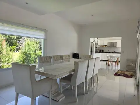 Casa 6 ambientes con 6 baños