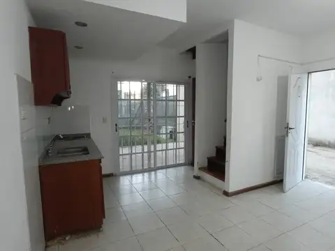 Casa en Alquiler en Pablo Nogues, $ 730.000