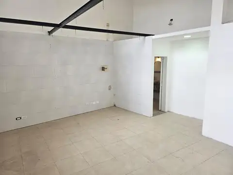 Local en Alquiler en Constitucion, $ 350.000