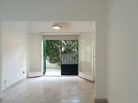 Departamento en Alquiler en La Lucila, $ 650.000