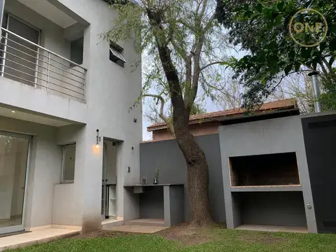 Casa en Alquiler en City Bell, Partido de La Plata