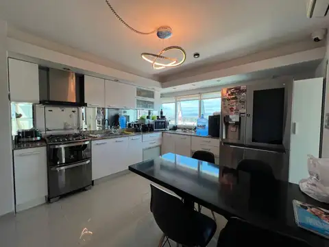 Departamento en Alquiler en Alto Villasol, USD 2.500