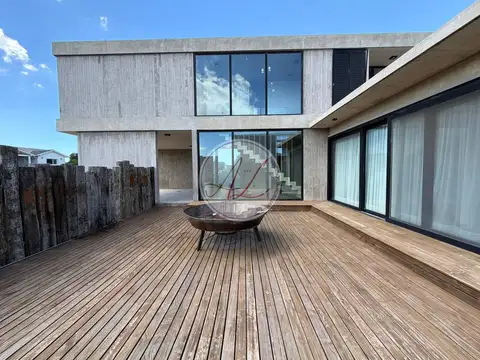 Casa en Venta en Barrio Cerrado Costa Esmeralda, USD 600.000