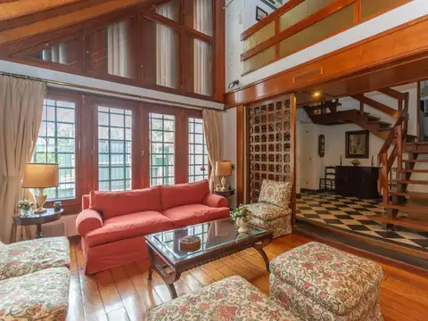 Casa 7 ambientes con 3 baños