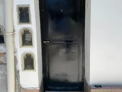 Casa ideal para 2 familias, zona centro Lanús, oportunidad, consulte