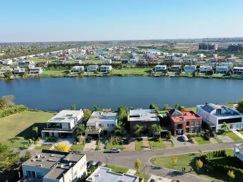 Lote al Lago en Venta en Barbarita