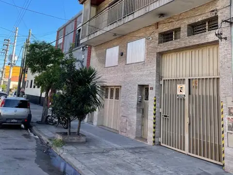 Excelente Galpon con oficinas 