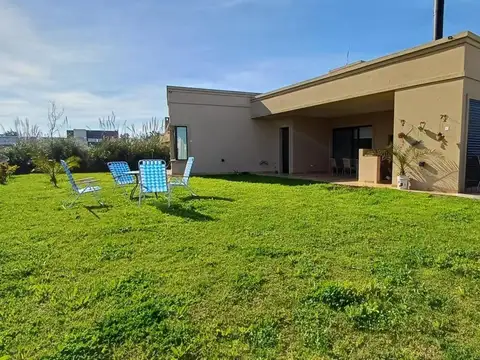 Casa en venta - 4 Dormitorios 4 Baños - Escobar