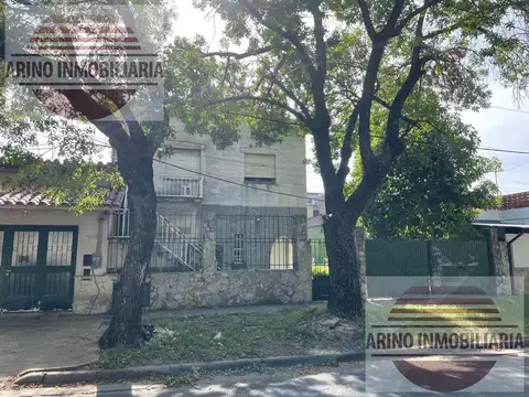 Venta. Dos casas juntas. Jardin. Cocheras. Rosario