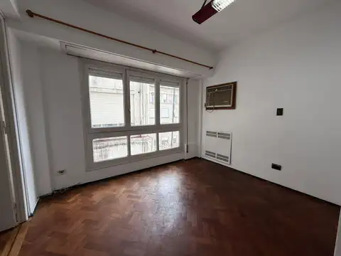Oficina en Alquiler en Centro, $ 250.000