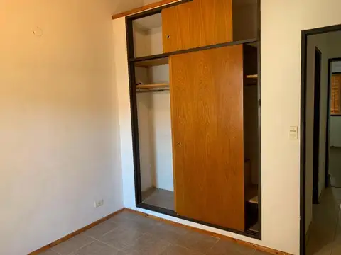 Depto Tipo Casa en Alquiler en Campana, $ 980.000