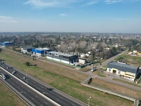 Galpon en Venta en Francisco Alvarez, USD 2.100.000