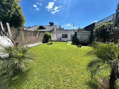 CASA 4 AMBIENTES EN VENTA EN JOSE LEON SUAREZ