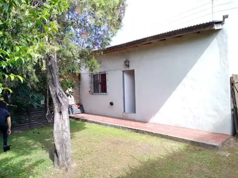 Casa 4 ambientes con 1 baño