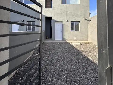 Depto Tipo Casa en Alquiler de 4 ambientes