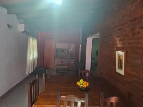 Casa 4 ambientes con 1 baño