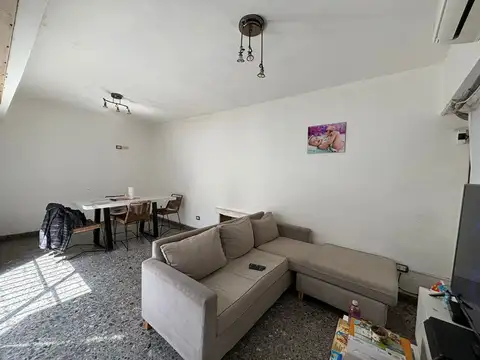 Casa 4 Ambientes Lote propio con Amplio Patio