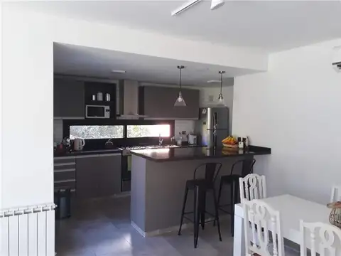 Casa en Alquiler de 3 dormitorios