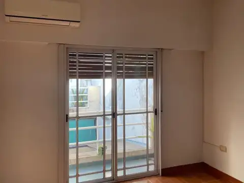 Depto Tipo Casa en Alquiler de 3 ambientes