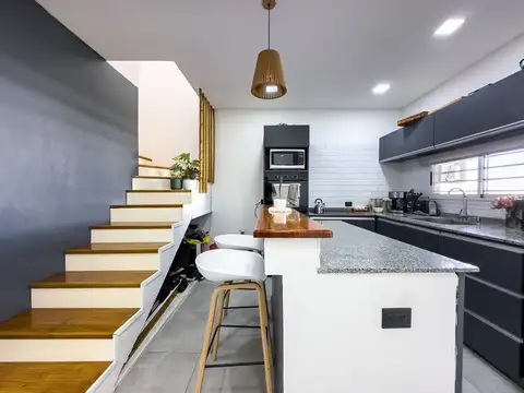 CASA EN VENTA 3 AMBIENTES  LONGCHAPS APTA CREDITO