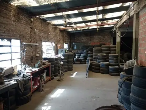 Pasaje J. Jaures  5646 - Galpón 771m2