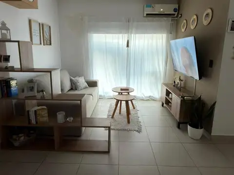 Venta CON RENTA Departamento 2 ambientes en Remeros DUT Rincón de Milberg Tigre