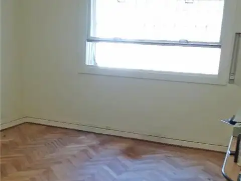 Oficina en Alquiler con 1 cochera