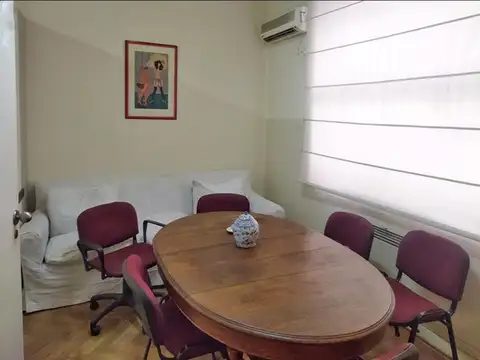 Oficina 5 ambientes con 2 baños