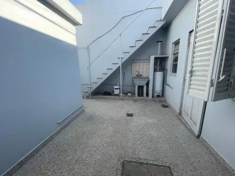 Depto Tipo Casa en Venta 40 años