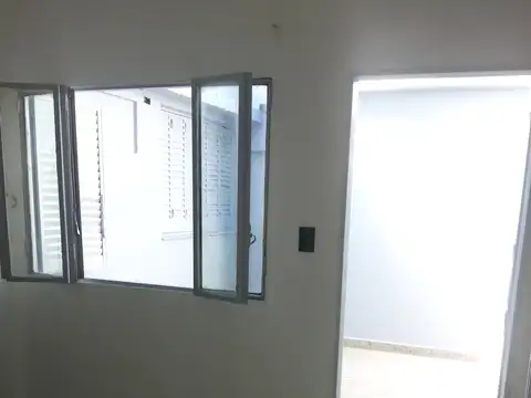 Depto Tipo Casa 2 ambientes con 1 baño