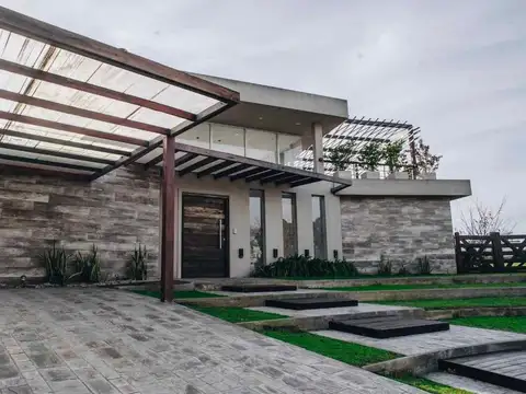 Casa en Alquiler Temporal de 4 dormitorios