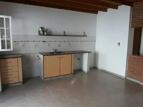 AMPLIO DUPLEX - 2 HAB. + ENTRADA DE AUTO