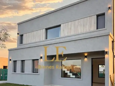 Venta casa en Pilar del este Santa Sofia
