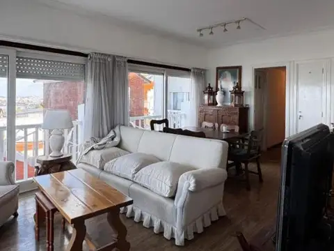 Av. Patricio Peralta Ramos 4900, Piso 5
