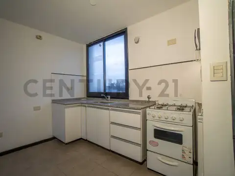 Calle 143 entre 42 y 43 500, Piso 0
