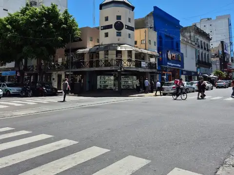 Local en alquiler en Galeria Forum  8 esq. 47