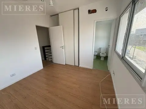 Casa en Alquiler al Este