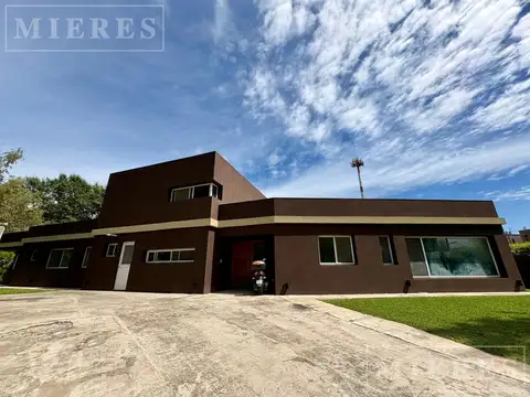 Casa en venta en El Zorzal, Carlos Calvo 1500
