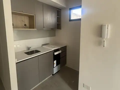 Departamento en Alquiler en Coghlan, $ 650.000