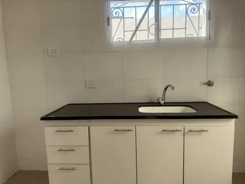 VENTA CASA 3 AMBIENTES PARQUE SAN MARTIN, MERLO.